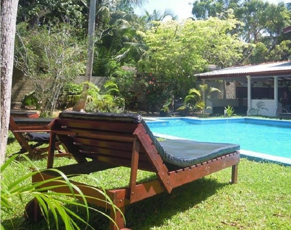 Vidisa Hotel Hikkaduwa Bagian luar foto