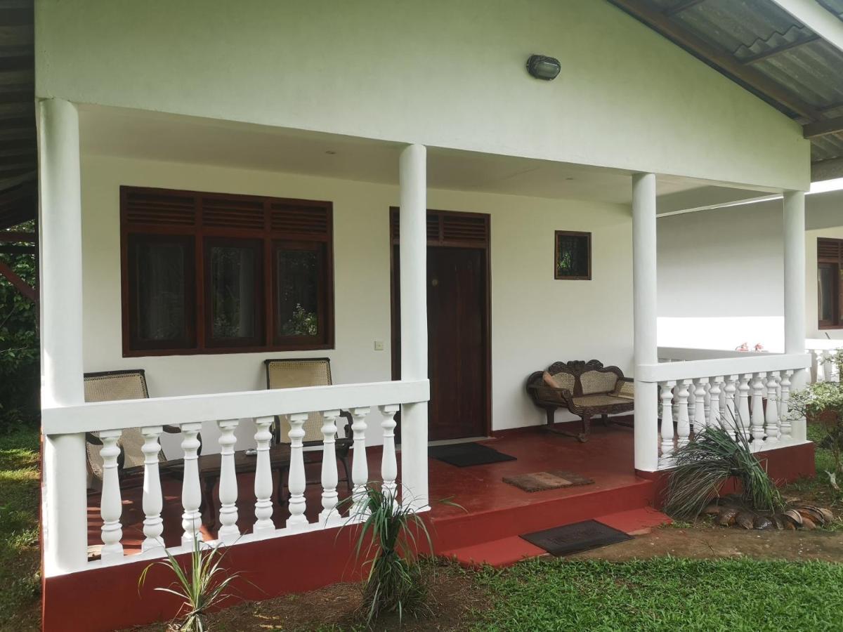 Vidisa Hotel Hikkaduwa Bagian luar foto