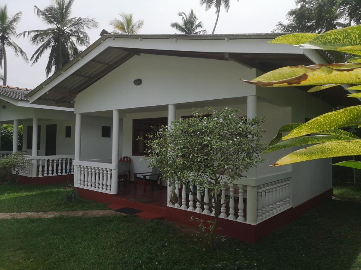 Vidisa Hotel Hikkaduwa Bagian luar foto