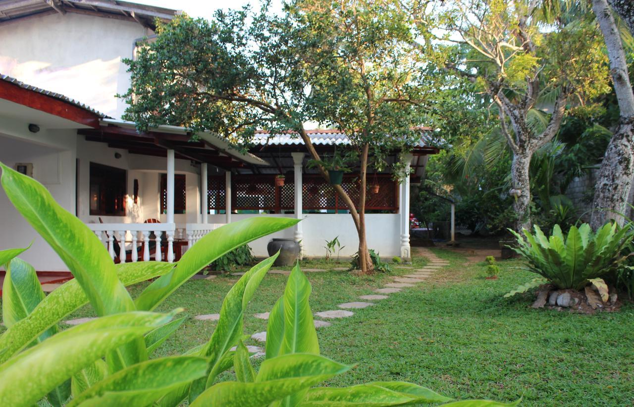 Vidisa Hotel Hikkaduwa Bagian luar foto